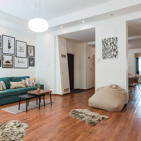Apartmán Old Post Apartment-2 Br-ac-balcony