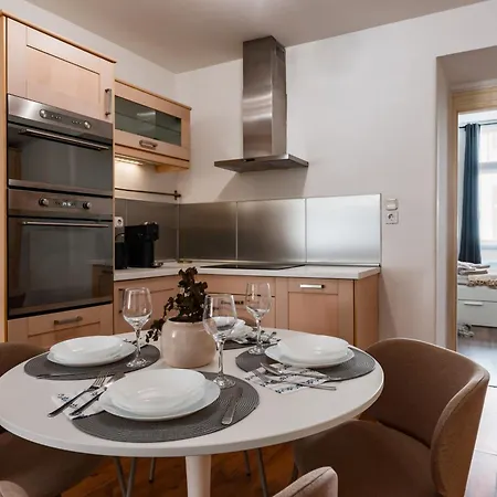Old Post Apartment-2 Br-ac-balcony