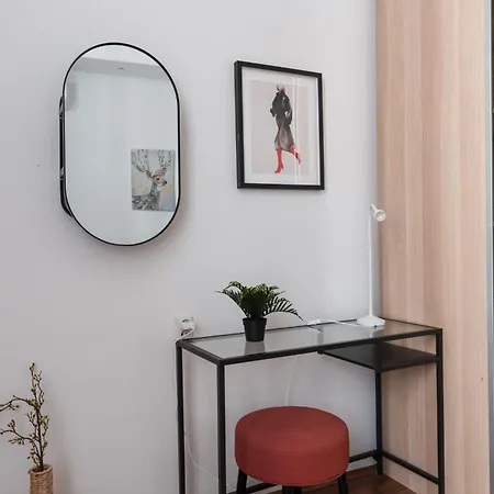 Old Post Apartment-2 Br-ac-balcony * Budapeşte