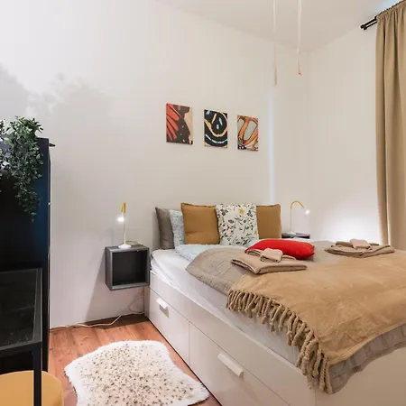 Old Post Apartment-2 Br-ac-balcony